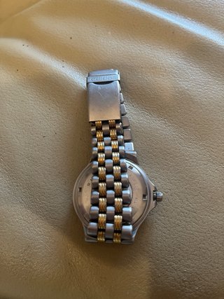 Reloj Adidas Acero Dorado y Plateado sin casi uso