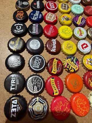 Lotto 100 tappi da birra da collezione #B2