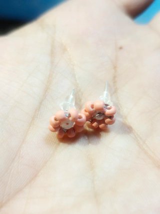 Pendientes y Pulseras Hechos a Mano