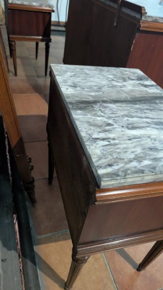 Conjunto dormitorio madera y mármol