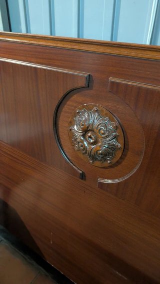Conjunto dormitorio madera y mármol