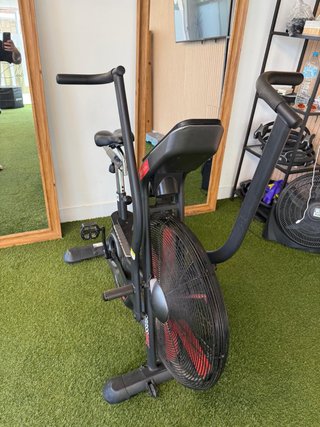 Bicicleta de aire BH Fitness