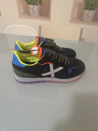 Zapatillas Munich T.43. Sin estrenar