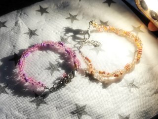 Pulseras de cuentas hechas a mano Precio unidad 9€