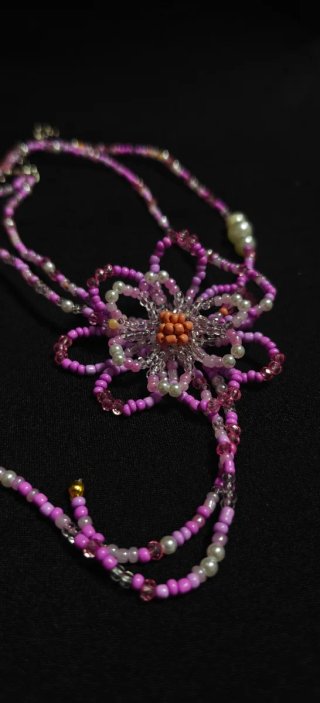 Collar y pulsera de cuentas flor