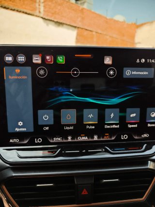CUPRA Leon 2025