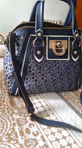 Bolso DKNY Azul y Dorado