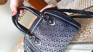 Bolso DKNY Azul y Dorado