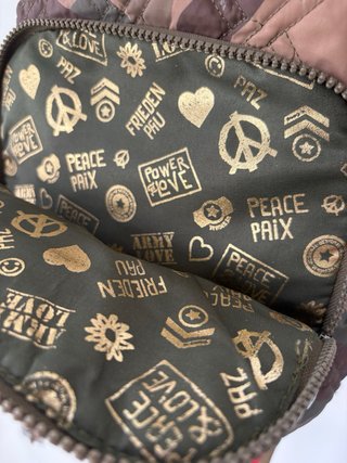 Mochila Desigual acolchada camuflaje