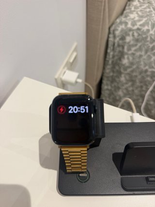 Apple Watch SE 44mm Oro