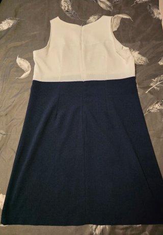 Vestido sin mangas azul y blanco