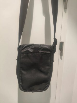 Bolso bandolera cuero negro