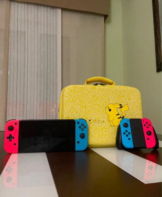 Nintendo Switch OLED Azul y Rojo