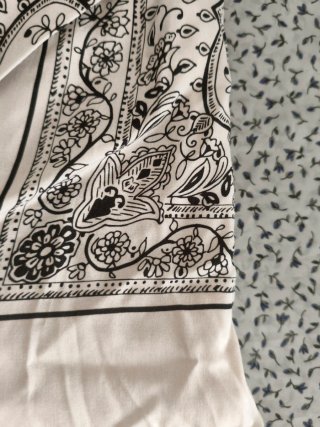 Camisa blanca estampado paisley Talla M
