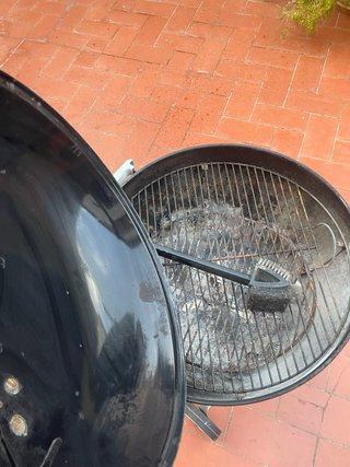 Barbacoa Weber Negra y Plateada
