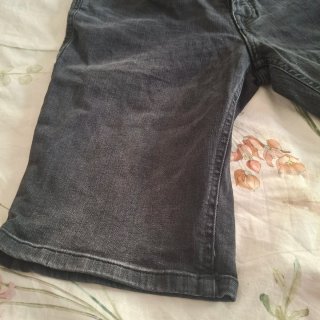 Pantalón corto vaquero negro