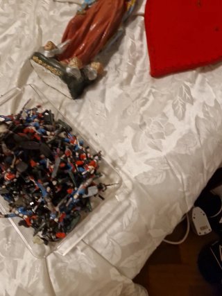 Soldatini piombo con cavallo