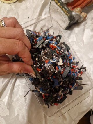 Soldatini piombo con cavallo