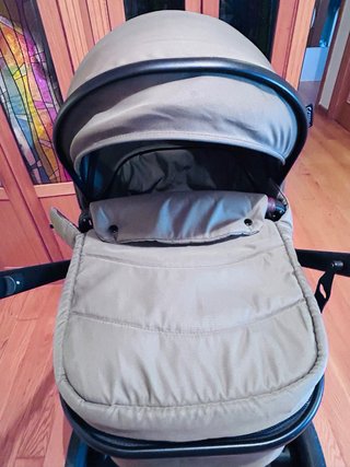 Carrito bebé Gcarebb verde - Muy buen estado