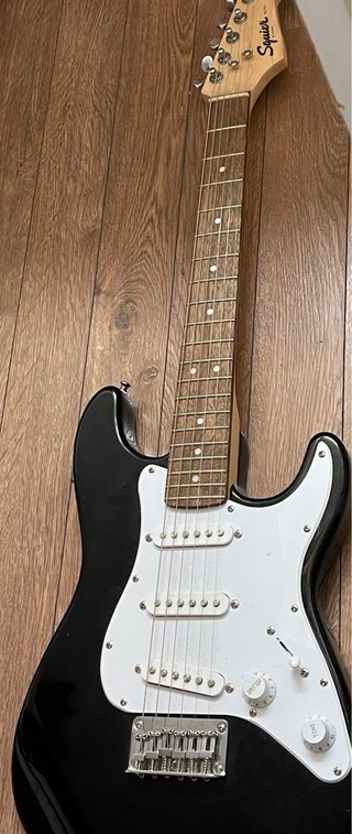 Guitarra Eléctrica Squier Mini