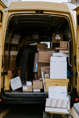 Mudanzas, Portes y Transportes en Barcelona