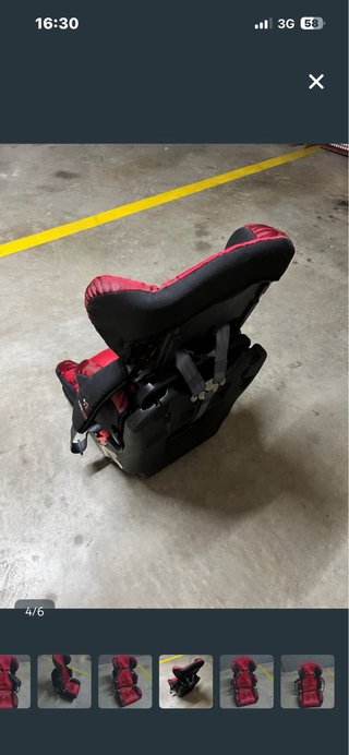 Silla de coche para niño roja