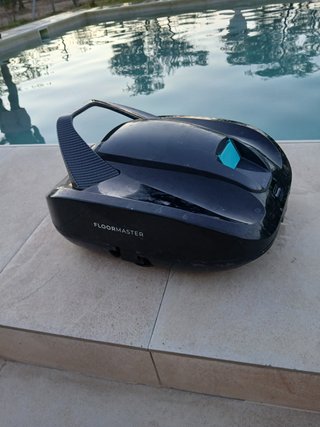 Robot Limpiafondos Conga Nuevo con Garantía