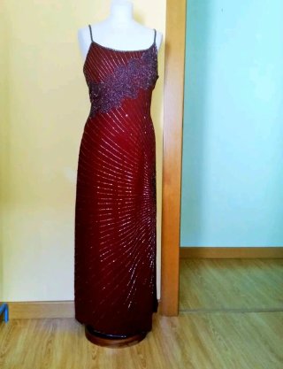 Vestido de fiesta morado y rojo