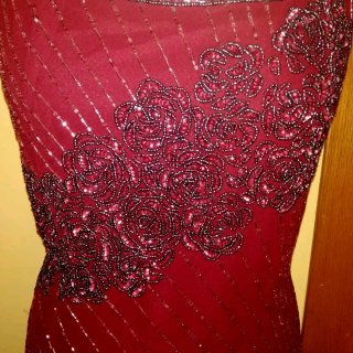 Vestido de fiesta morado y rojo