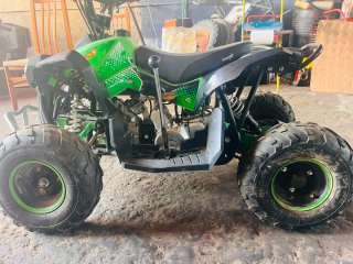 Quad 125cc con marcha atrás (5-10 años)