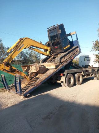 Movimiento de tierras y maquinarias