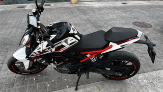 KTM 125 Duke Naked Moto