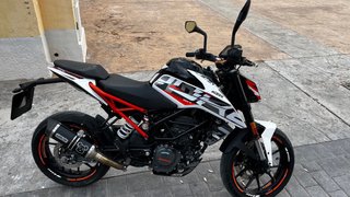 KTM 125 Duke Naked Moto
