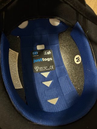 Casco de equitación negro