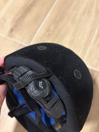 Casco de equitación negro