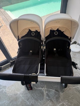 Carro gemelar Bugaboo color negro y beige