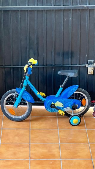 Bicicleta infantil azul B'TWIN