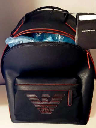 Mochila Emporio Armani Negra y Roja
