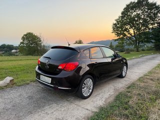 Opel Astra 2013
