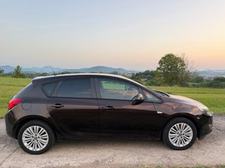 Opel Astra 2013
