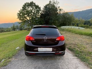 Opel Astra 2013