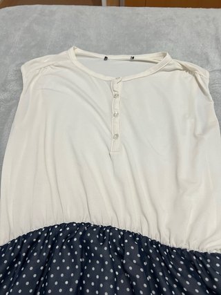 Vestido blanco y negro lunares