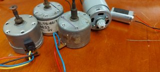 Lote 5 mini motores 9V, 12V, 4.8V y 3V