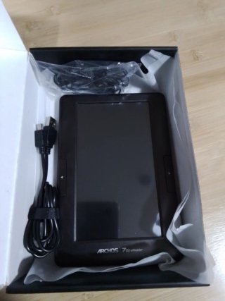 Archos 70b eReader + Scatola + SD 16GB