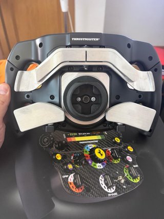 Volante Thrustmaster Ferrari SF1000