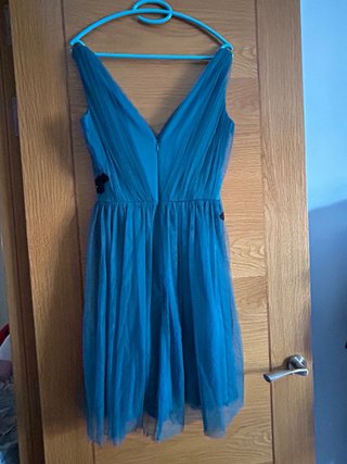 Vestido fiesta tul verde con pedrería negro