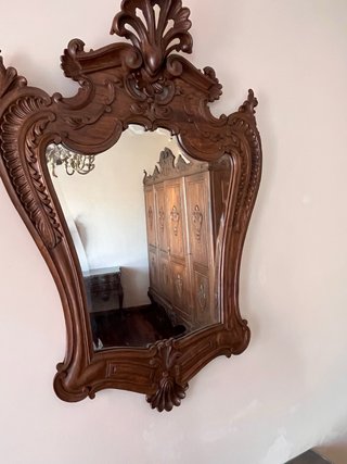 Tocador vintage de madera con espejo