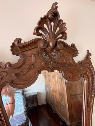 Tocador vintage de madera con espejo