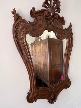 Tocador vintage de madera con espejo