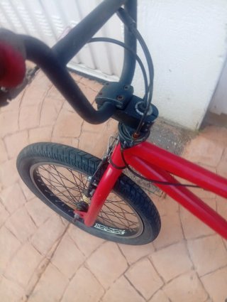Bicicleta BMX Roja